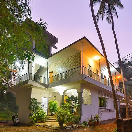 Casa Nobert Hotel Morjim Bagian luar foto
