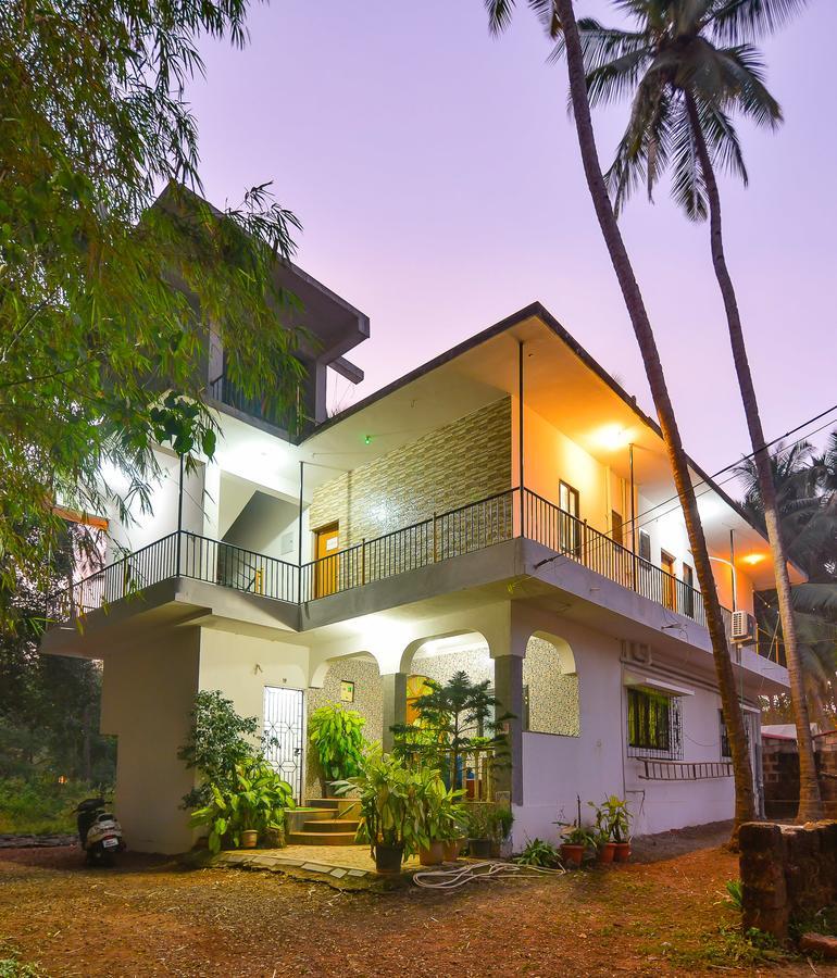 Casa Nobert Hotel Morjim Bagian luar foto